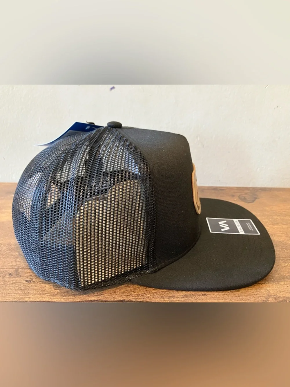 Rvca snap back cap - Picture 7 of 8